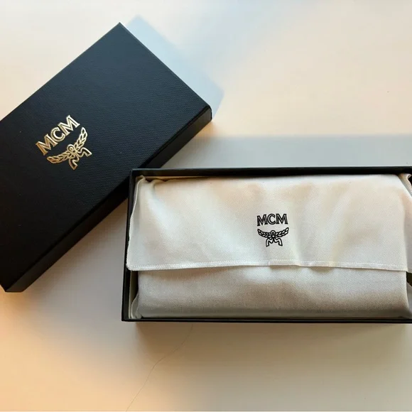 MCM Visetos Patricia Wallet - Picture 3 of 8